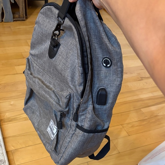 Gray Backpack / Computer bag - Picture 3 of 3